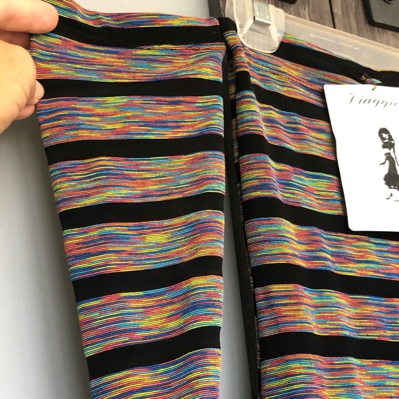 One Of A Kind Viaggio Maui Body Hugging Dress - Picture 2 of 5